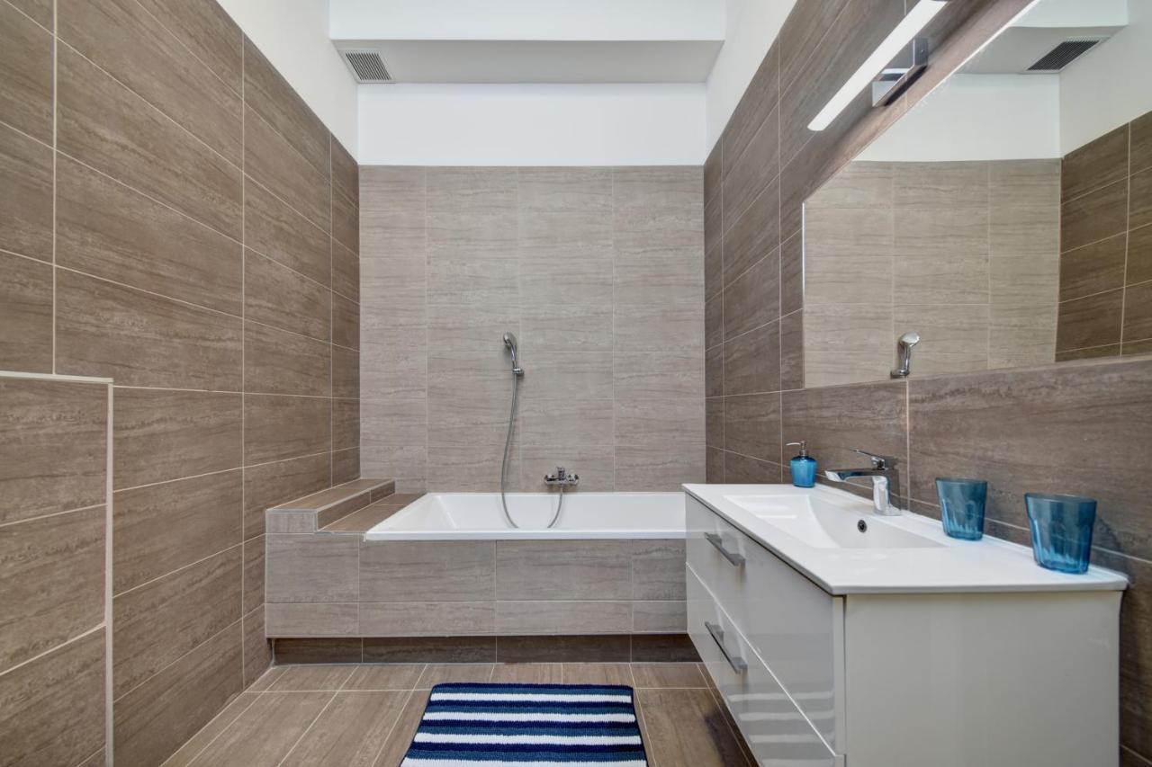 Center Apartment Budapest - Vaci Utca Ngoại thất bức ảnh